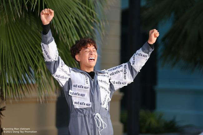 Ngô Kiến Huy dành được chiến thắng ngoạn mục đầy thuyết phục.