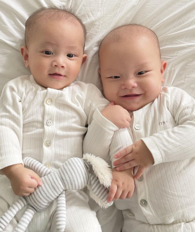 Cặp song sinh nổi tiếng nhất nhì showbiz Việt.