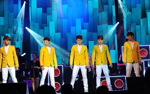 365 của bà bầu Ngô Thanh Vân hát live nhạt nhòa. Ảnh: Tô Thanh Tân (VnExpress). 365 của bà bầu Ngô Thanh Vân hát live nhạt nhòa. Ảnh: Tô Thanh Tân