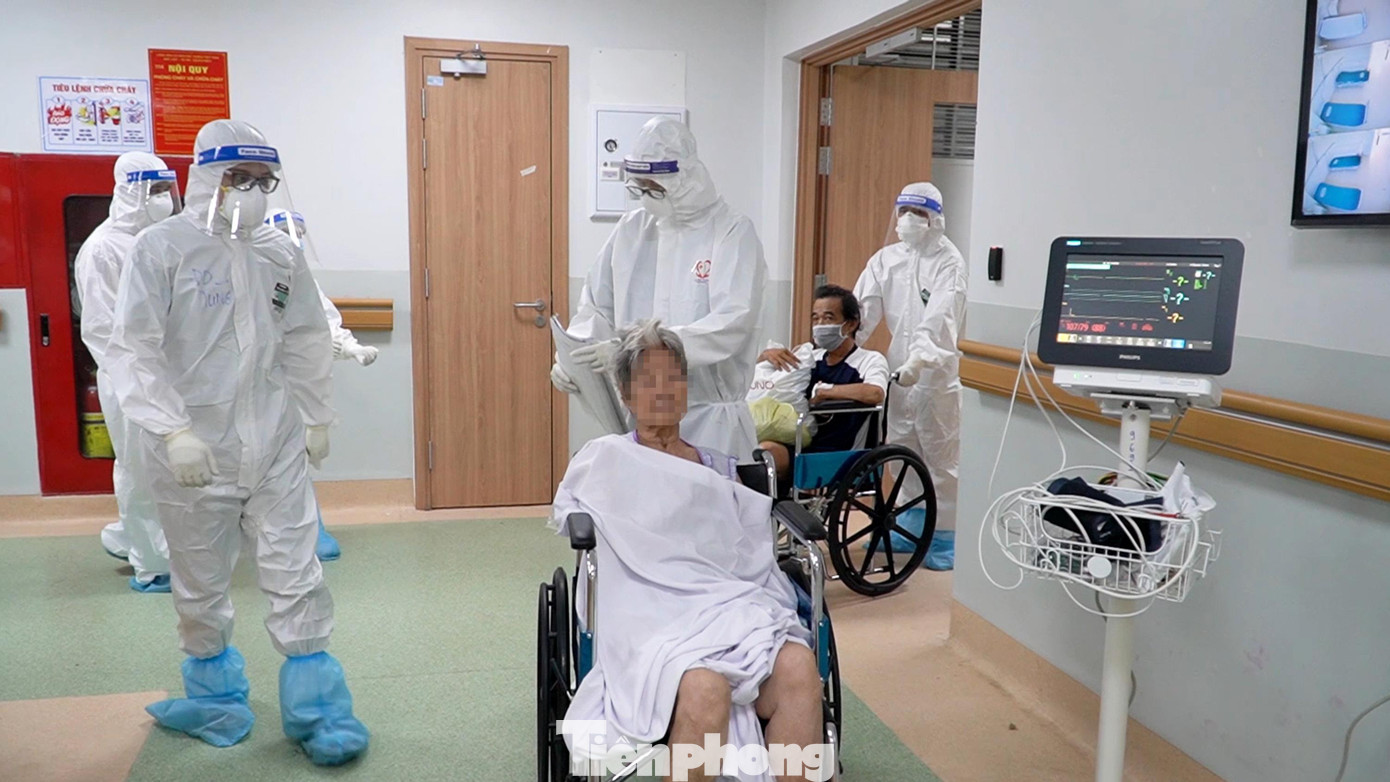 Bệnh viện Hồi sức COVID-19 có quy mô 1.000 giường, được thiết lập tại Bệnh viện Ung Bướu cơ sở 2, ở TP.Thủ Đức là bệnh viện hồi sức lớn nhất TPHCM đến thời điểm hiện tại. Bệnh viện hoạt động từ ngày 15/7, sau 20 ngày hoạt động, bệnh viện đã điều trị khỏi và cho xuất viện hàng chục bệnh nhân COVID-19 nặng và nguy kịch.