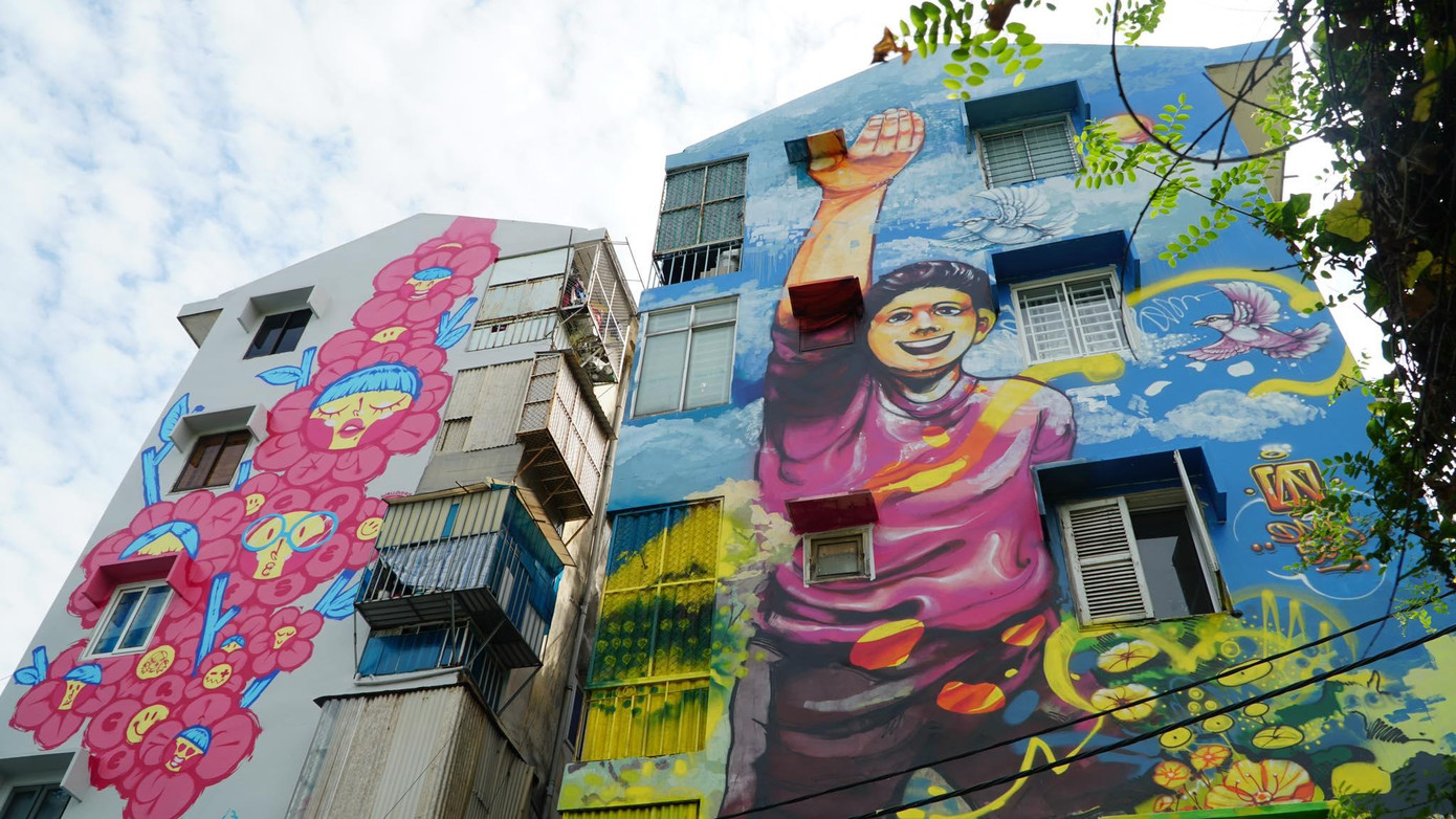 Mỗi bức vẽ đều mang những thông điệp tích cực và tôn lên nét đẹp của nghệ thuật vẽ tranh đường phố. Mỗi bức vẽ đều mang những thông điệp tích cực và tôn lên nét đẹp của nghệ thuật vẽ tranh đường phố.