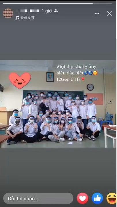 Dù buổi lễ khai giảng cuối cùng không được trọn vẹn nhưng đây cũng là trải nghiệm khó quên của các teen 12 Địa THPT Chuyên Thái Bình.