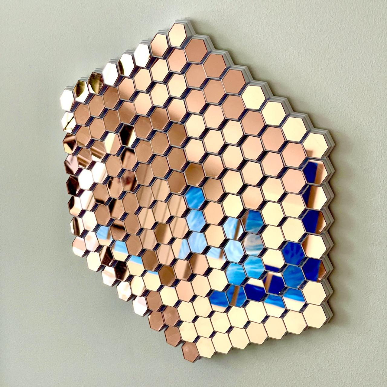 Những mảnh gương đã mất đến phút cuối cùng để hoàn thành và chờ đợi một "phép màu". Những mảnh gương đã mất đến phút cuối cùng để hoàn thành và chờ đợi một "phép màu".