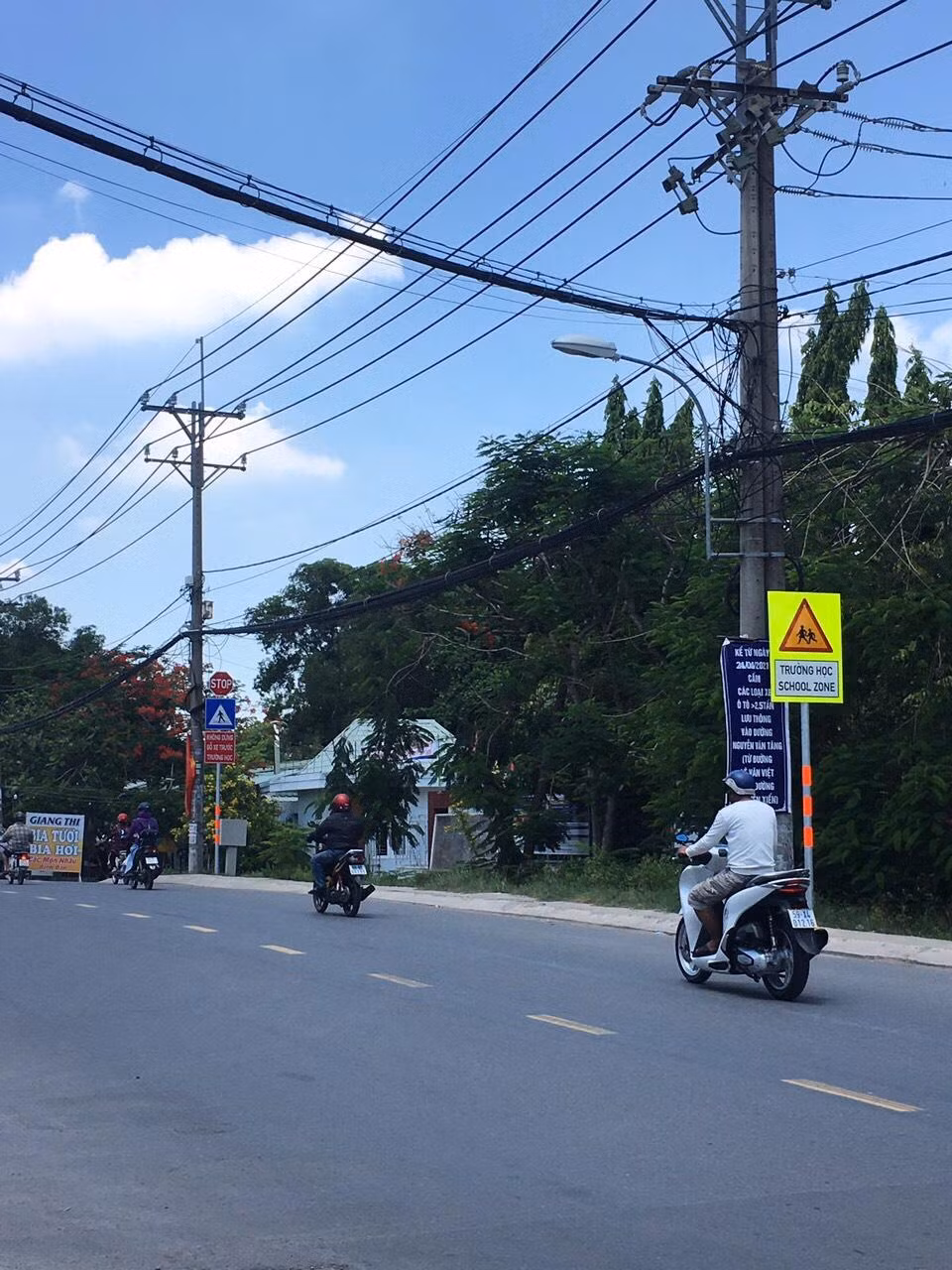 Sắp tới, dự án cũng triển khai thêm những buổi cung cấp kiến thức về ATGT cho học sinh, đặc biệt là tại các trường tiểu học.