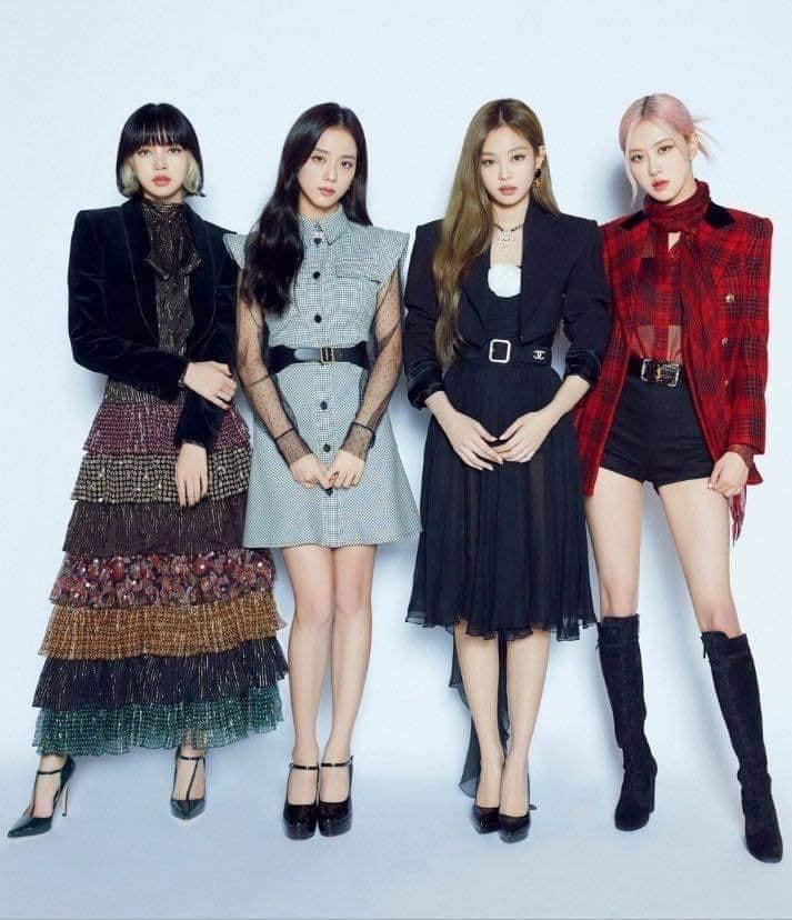 Mặc dù không có sản phẩm âm nhạc chung của cả nhóm trong năm nay, ngoại trừ màn solo của Rosé và Lisa, nhưng BLACKPINK vẫn đứng No.2 danh sách Album K-Pop tại Việt Nam.