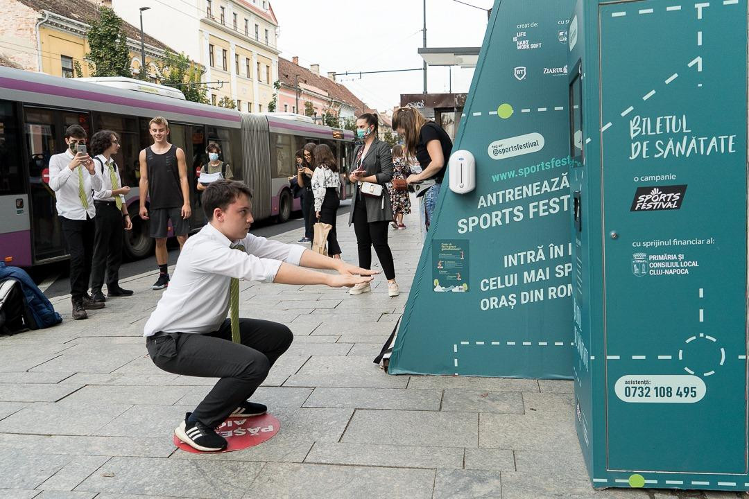 Hoạt động này đã thu hút sự chú ý và hưởng ứng của người dân tại đây. Hoạt động này đã thu hút sự chú ý và hưởng ứng của người dân tại đây.