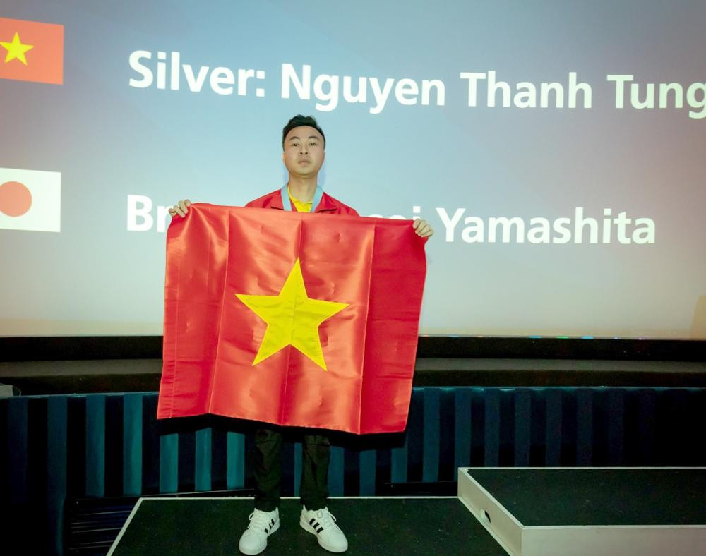 Thí sinh Nguyễn Thanh Tùng giành huy chương Bạc nghề Phay CNC tại kỳ thi Kỹ năng nghề thế giới 2022
