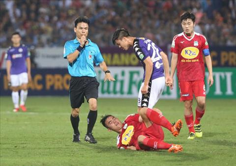 VFF ra án phạt bất ngờ với quân của bầu Đức ảnh 1