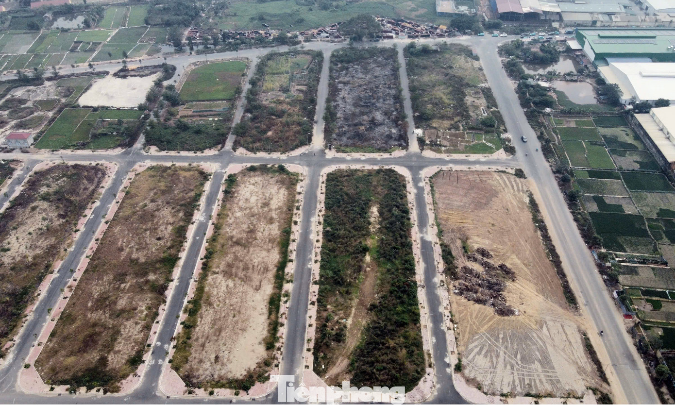 UBND TP Hà Nội mới đây có quyết định về việc giao cho UBND huyện Thanh Trì 154.468,5m2 đất tại xã Thanh Liệt để thực hiện dự án Xây dựng khu di dân phục vụ giải phóng mặt bằng khu tưởng niệm danh nhân Chu Văn An và các dự án khác thuộc huyện Thanh Trì được HĐND TP phê duyệt chủ trương đầu tư.