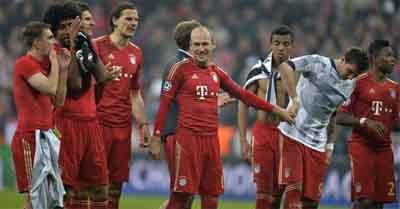 Vé bán kết đã nằm khá chắc trong tay Bayern. Vé bán kết đã nằm khá chắc trong tay Bayern