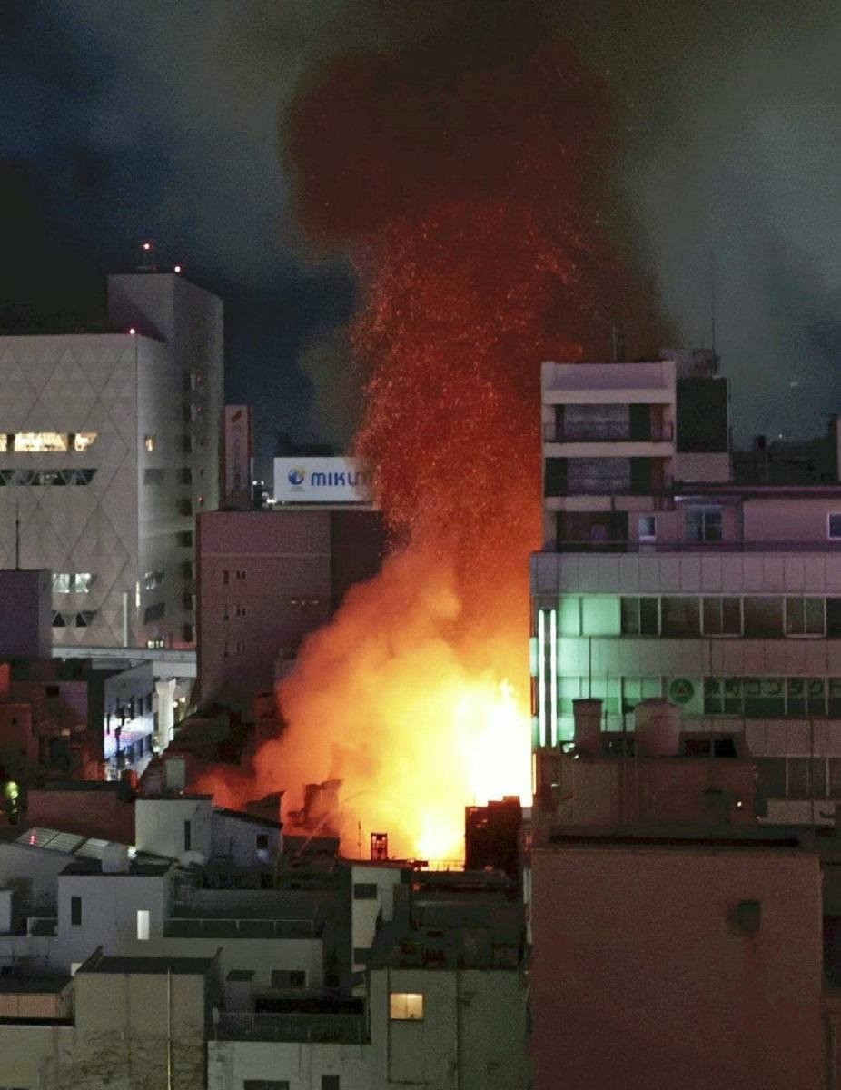 Hình ảnh từ hiện trường vụ cháy. Ảnh: The Yomiuri Shimbun Hình ảnh từ hiện trường vụ cháy. Ảnh: The Yomiuri Shimbun