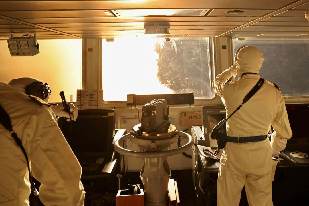 Tàu HMS Diamond bắn tên lửa trên Biển Đỏ hôm 10/1. Ảnh: Reuters Tàu HMS Diamond bắn tên lửa trên Biển Đỏ hôm 10/1. Ảnh: Reuters