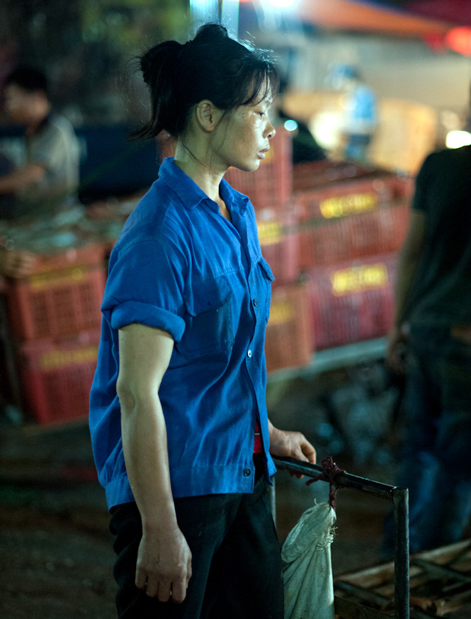 Vì lao động quá nặng nhọc, bệnh tật lúc nào cũng chực chờ ập đến.