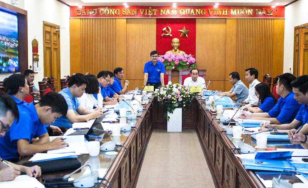 Đồng chí Bùi Quang Huy, Ủy viên dự khuyết Ban Chấp hành Trung ương Đảng, Bí thư Thường trực Trung ương Đoàn phát biểu tại buổi làm việc.