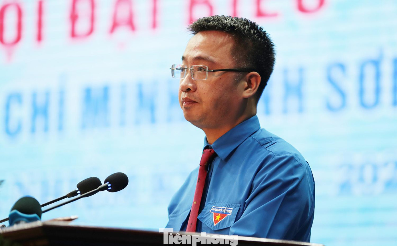 Bí thư Ban chấp hành Trung ương Đoàn Nguyễn Tường Lâm phát biểu chỉ đạo tại Đại hội đại biểu Đoàn TNCS Hồ Chí Minh tỉnh Sơn La khóa XIII nhiệm kỳ 2022 - 2027. Ảnh: Hân Nguyễn.