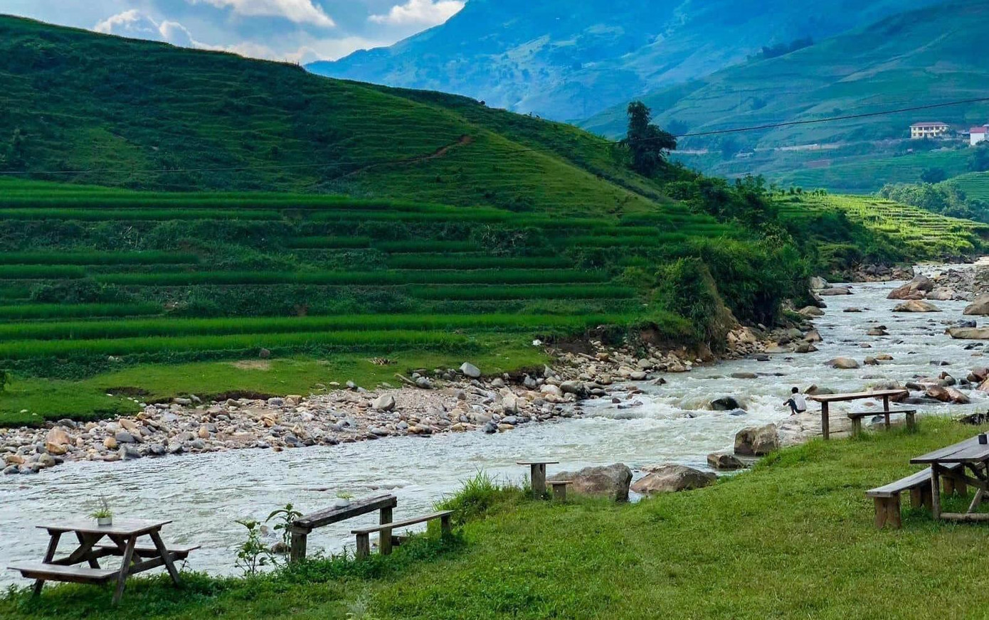 Một du khách bị mất tích khi ra suối Mường Hoa, xả Tả Van, Sa Pa chụp ảnh. Hiện công tác tìm kiếm nạn nhân đang được nhà chức trách triển khai. Ảnh: FB Hoàng Hải Hằng. Một du khách bị mất tích khi ra suối Mường Hoa, xả Tả Van, Sa Pa chụp ảnh. Hiện công tác tìm kiếm nạn nhân đang được nhà chức trách triển khai. Ảnh: FB Hoàng Hải Hằng.