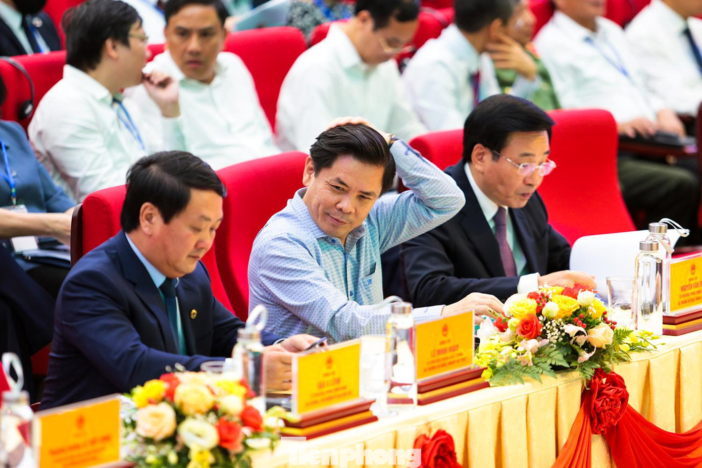 Trong chương trình Hội nghị, có các tham luận đến từ Bộ Giao thông vận tải, Bộ Nông nghiệp và phát triển nông thôn; Bộ Văn hóa, Thể thao và Du lịch cùng Ủy ban Dân tộc; tỉnh Lào Cai; tỉnh Tuyên Quang; tỉnh Hòa Bình; Ngân hàng thế giới; Ngân hàng châu Á; Tổ chức Xúc tiến thương mại Nhật Bản; Cơ quan hợp tác quốc tế Hàn Quốc và tập đoàn Erex.