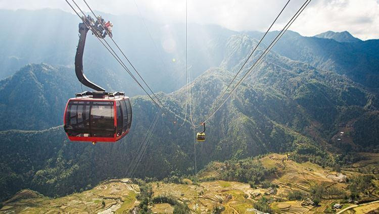 Cáp treo lên đỉnh Fansipan đã chính thức hoạt động trở lại.