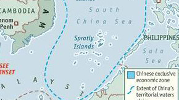 “Đường lưỡi bò” phi lý trên Biển Đông do Trung Quốc tự vẽ (Đồ họa: Economist)