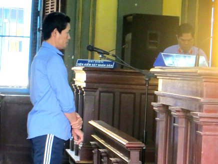 Gã dượng đồi bại bị tòa phúc thẩm bác kháng cáo xin giảm án