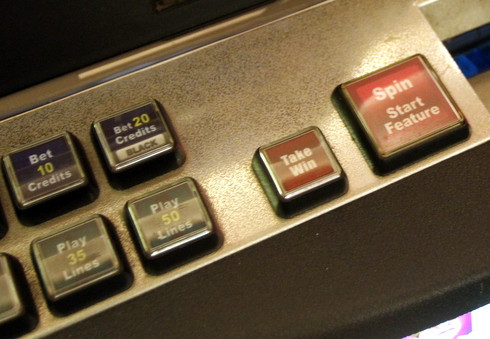 Mức đặt cược cao nhất là 50 lines và bet 20 lần