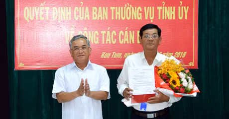 Kiện toàn nhân sự chủ chốt 5 tỉnh ảnh 1