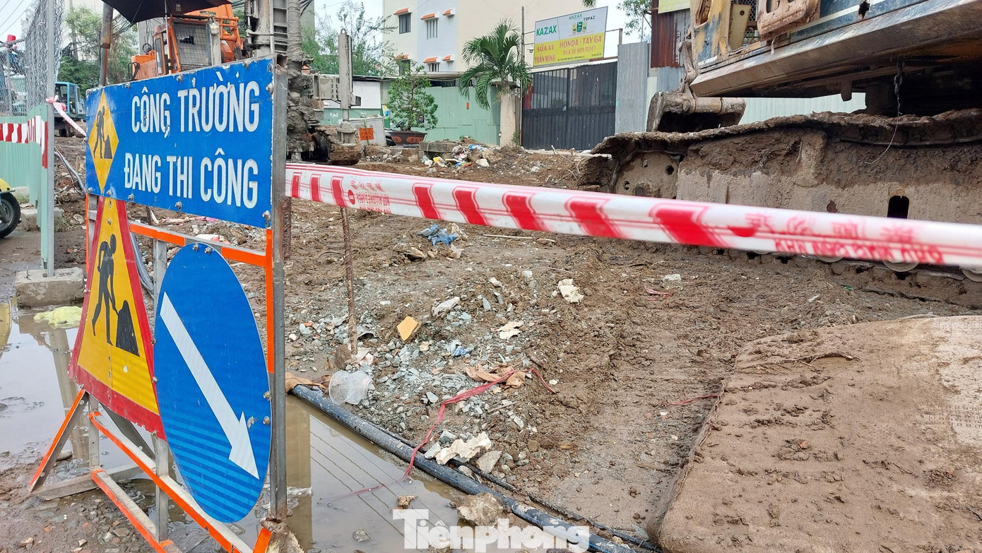 Đoạn từ nút giao Trần Não đến đường Nguyễn Hoàng (khoảng 2km) sẽ được bàn giao mặt bằng trước ngày 30/6. Chủ đầu tư, đơn vị thi công cam kết hoàn thành thi công trước 31/12. Đoạn từ nút giao Trần Não đến đường Nguyễn Hoàng (khoảng 2km) sẽ được bàn giao mặt bằng trước ngày 30/6. Chủ đầu tư, đơn vị thi công cam kết hoàn thành thi công trước 31/12.