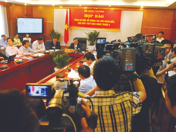 Quang cảnh cuộc họp báo	Ảnh: Hồng Vĩnh