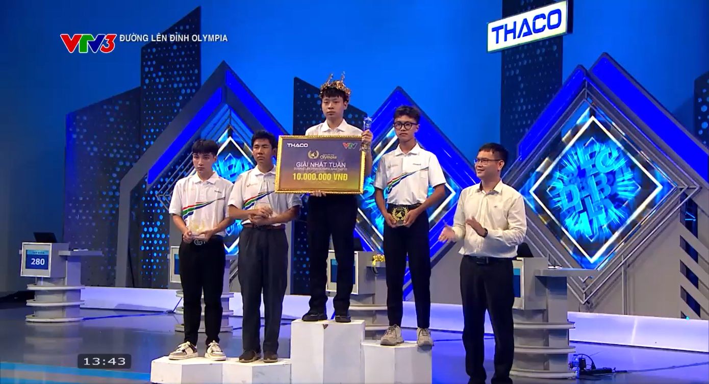 Nam sinh Thừa Thiên Huế giành chiến thắng ngoạn mục với 280 điểm. Nam sinh Thừa Thiên Huế giành chiến thắng ngoạn mục với 280 điểm.