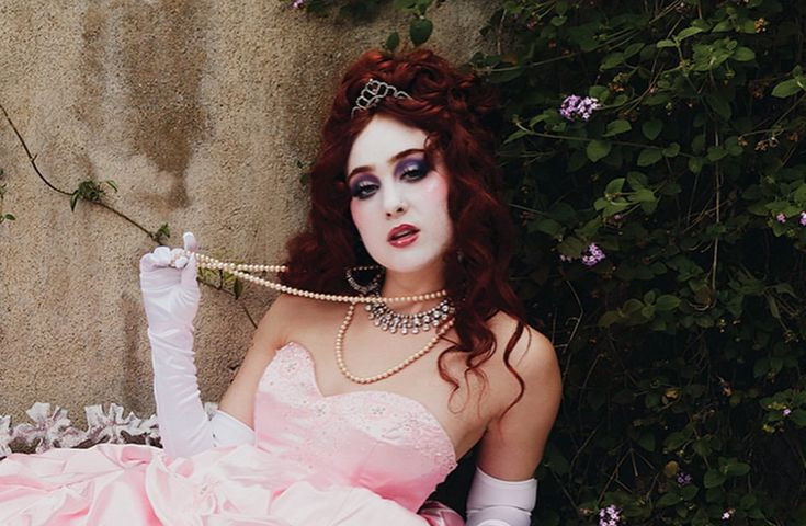 Chappell Roan đã trở thành cái tên được săn đón nhất nhì làng giải trí. Chappell Roan đã trở thành cái tên được săn đón nhất nhì làng giải trí.