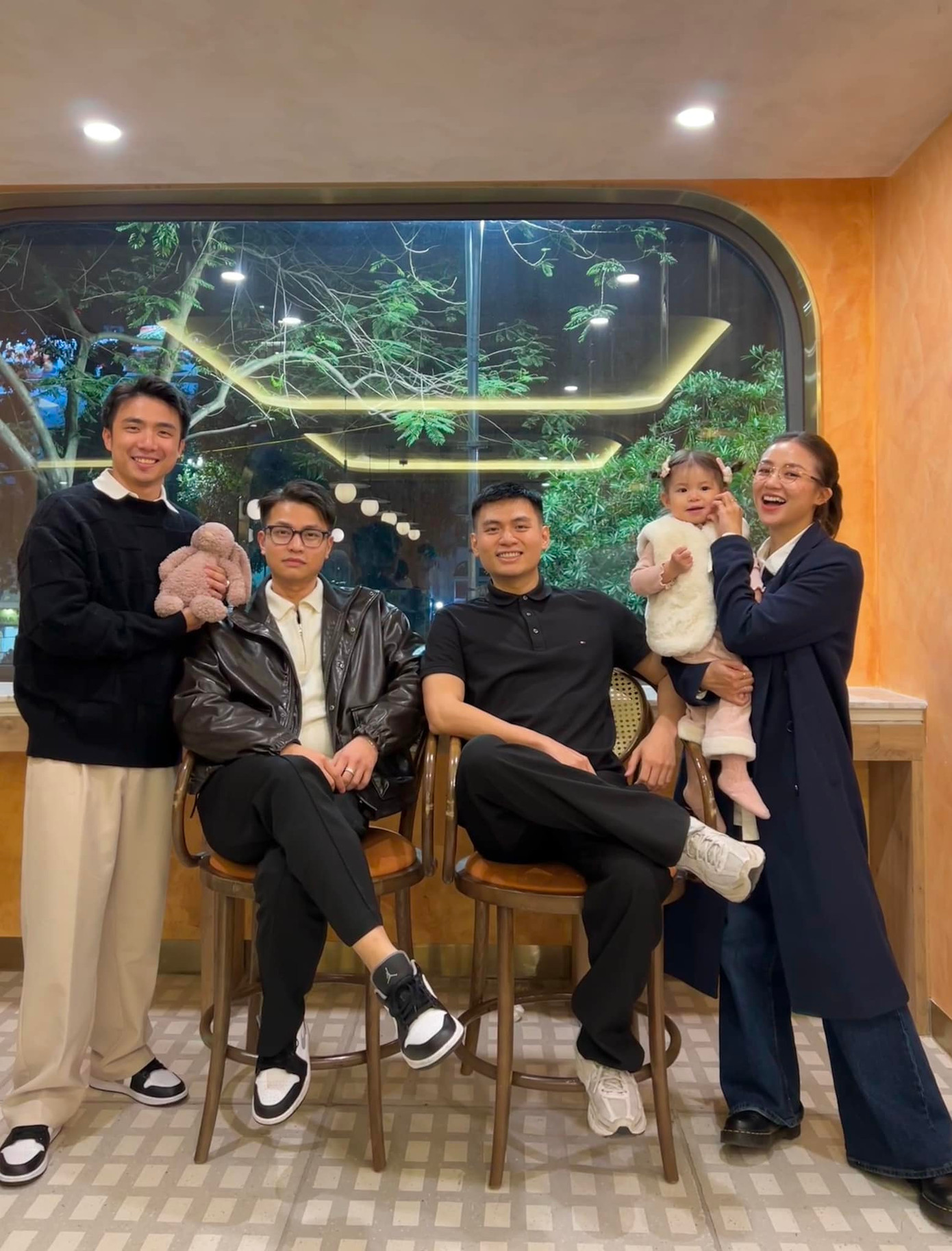 Hai ông chồng &quot;có gia trưởng nhưng không đáng kể&quot; khi đụng &quot;nóc nhà&quot;. Nguồn: Salim