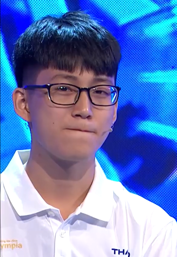 Cậu bạn thường phải tìm cách &quot;trốn&quot; mẹ để thỏa đam mê với trò chơi này.