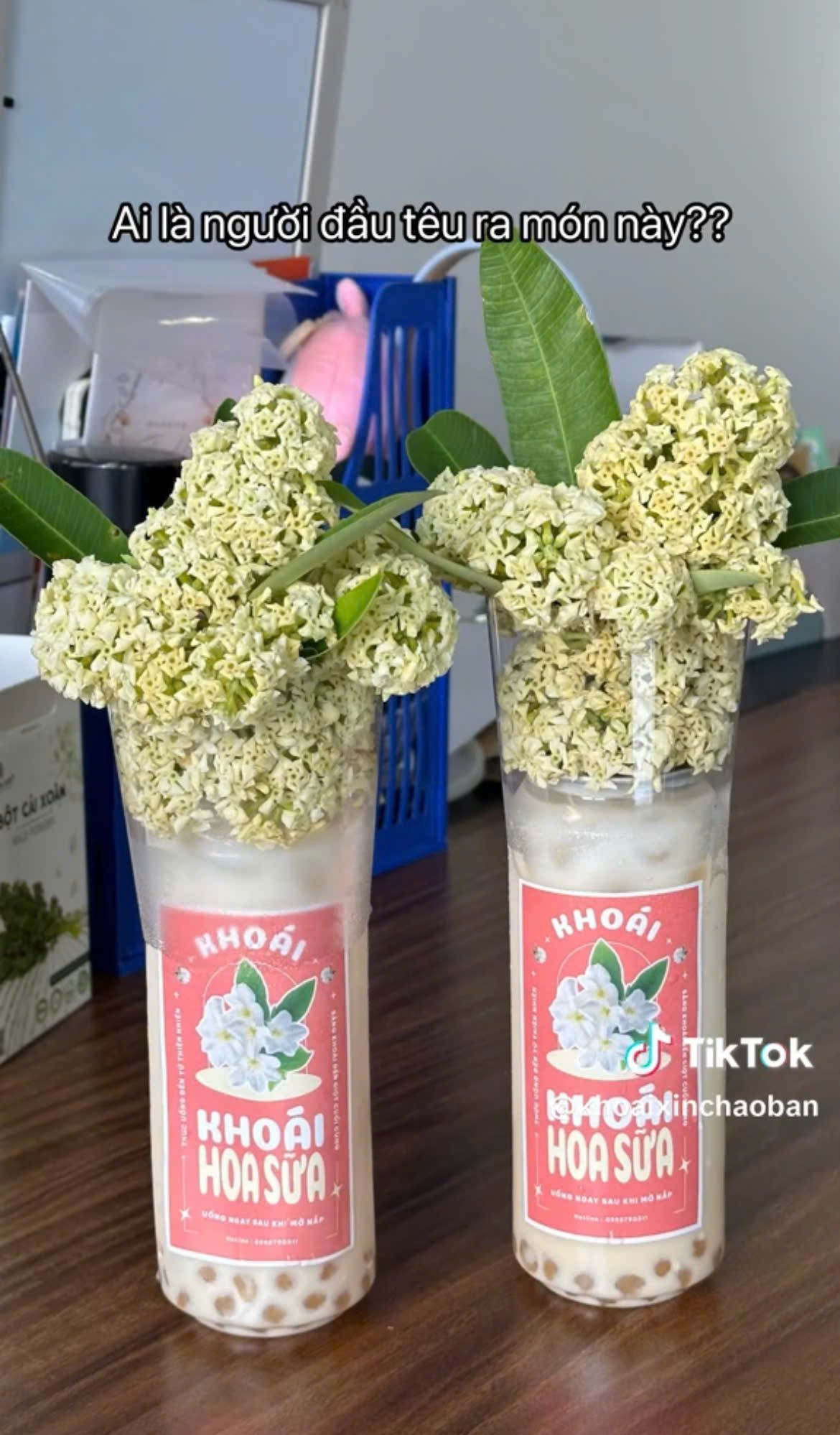 Sự kết hợp này thu hút giới trẻ tò mò thử bằng được món thức uống sáng tạo.