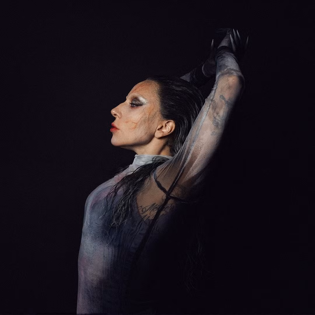 Lady Gaga ra mắt đĩa đơn mới có giai điệu u tối.