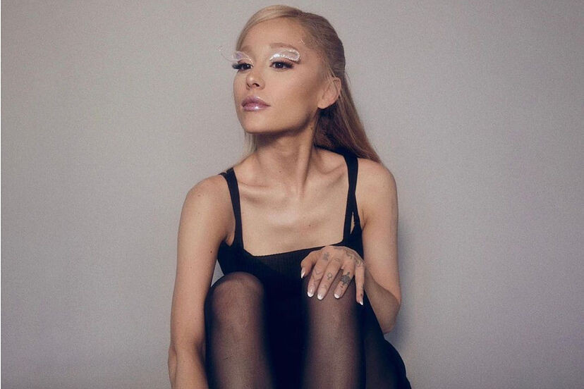 Nhiều bài đăng so sánh cơ thể của Ariana Grande trước kia và hiện tại xuất hiện tràn lan.