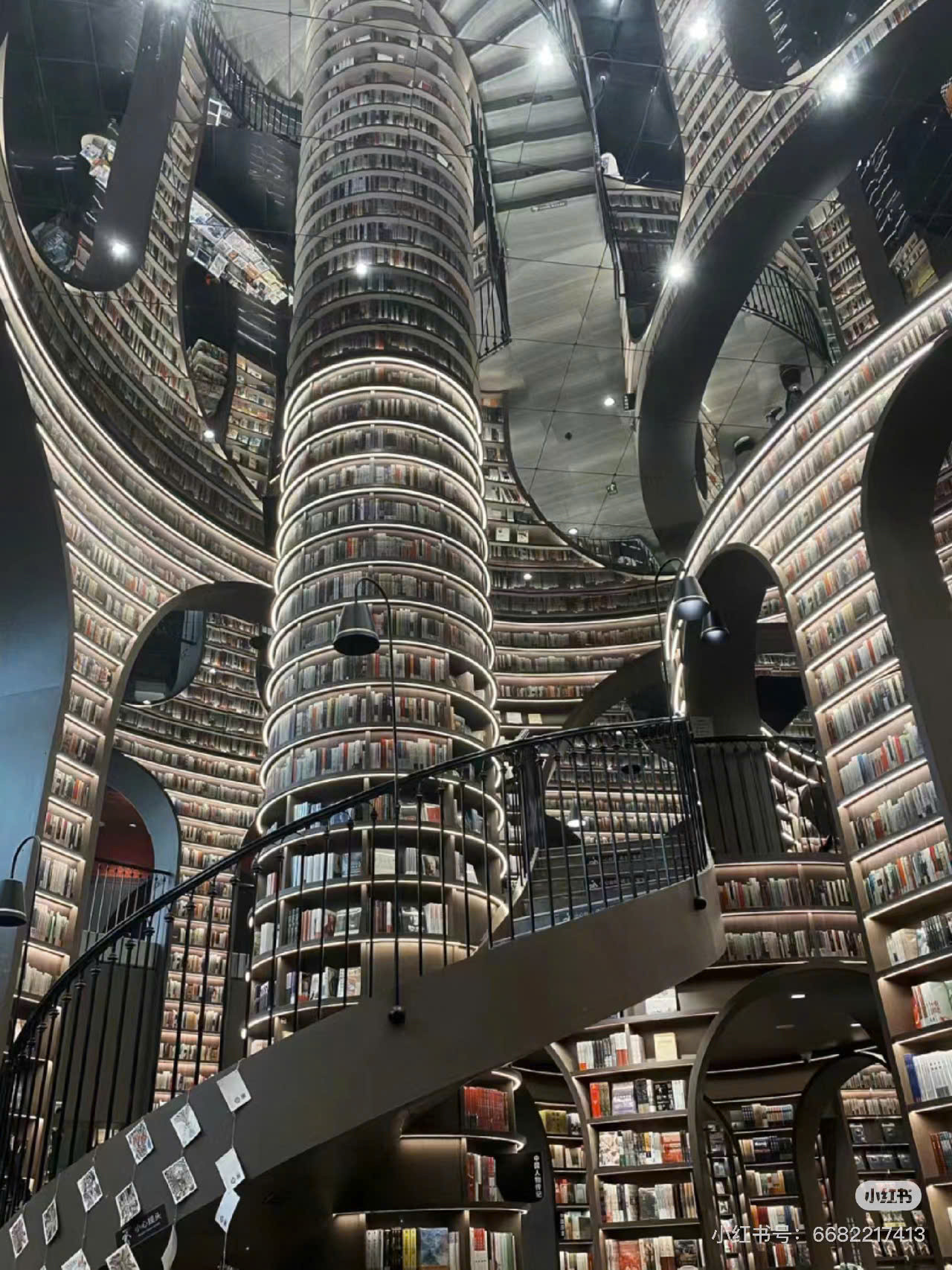 Harry Potter đời thực tại Thành Đô, Trung Quốc. Ảnh: Xiaohongshu Harry Potter đời thực tại Thành Đô, Trung Quốc. Ảnh: Xiaohongshu