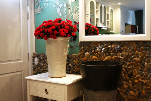 Ngôi nhà sang chảnh của 2 bà mẹ đơn thân quyến rũ nhất Vbiz ảnh 1