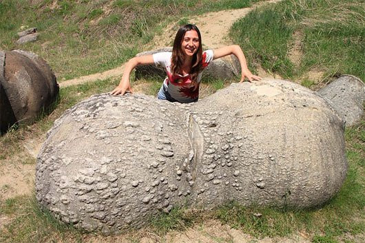 Kinh ngạc loại đá kỳ lạ tự phình to sau mỗi trận mưa ảnh 3