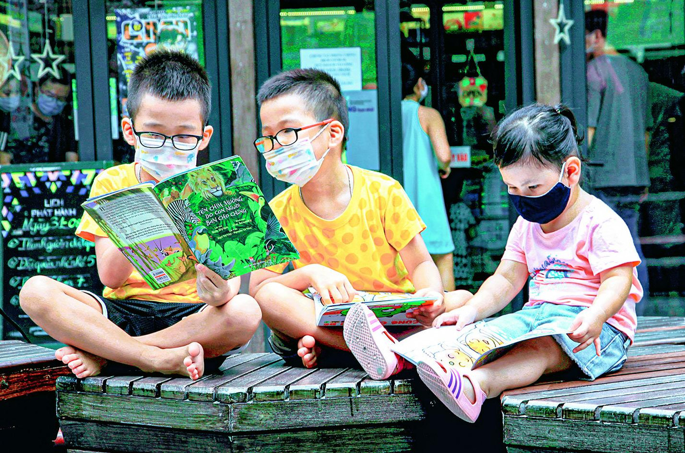 Phố sách thời COVID-19. Ảnh: BẢO THOA
