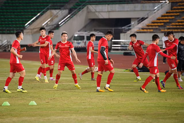 5 đội kiếm nhiều điểm nhất AFF Cup: Tuyển Việt Nam chỉ thua Thái Lan ảnh 2