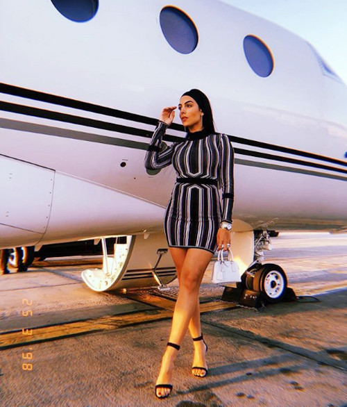 Bồ Ronaldo: 'Bụng to vì ăn nhiều mỳ ống' ảnh 1