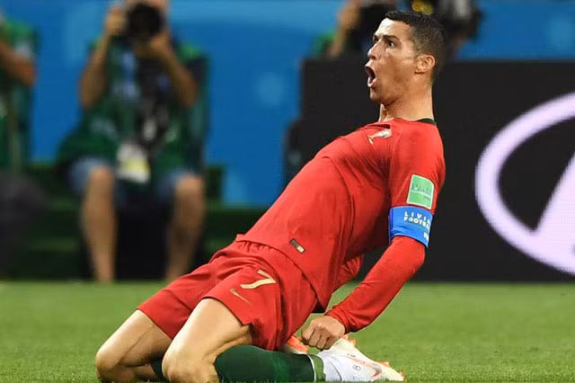 BÌNH LUẬN Cristiano Ronaldo: Vạn lý độc hành ảnh 5 BÌNH LUẬN Cristiano Ronaldo: Vạn lý độc hành ảnh 5