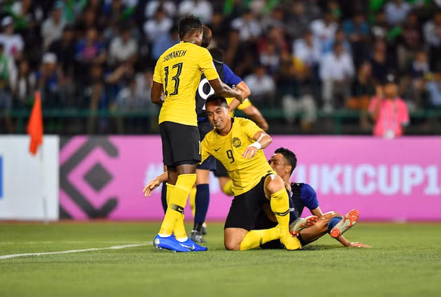 Thắng Campuchia 3-0, tuyển Việt Nam vào bán kết AFF Cup ảnh 1 Thắng Campuchia 3-0, tuyển Việt Nam vào bán kết AFF Cup ảnh 1
