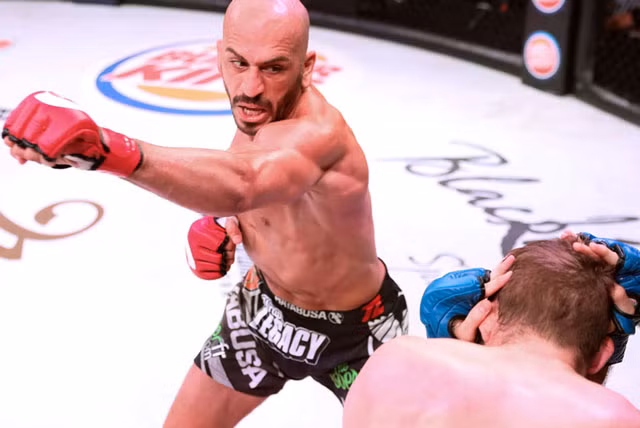 Ronaldo không thi đấu, cổ động viên Hàn Quốc đâm đơn kiện ảnh 3