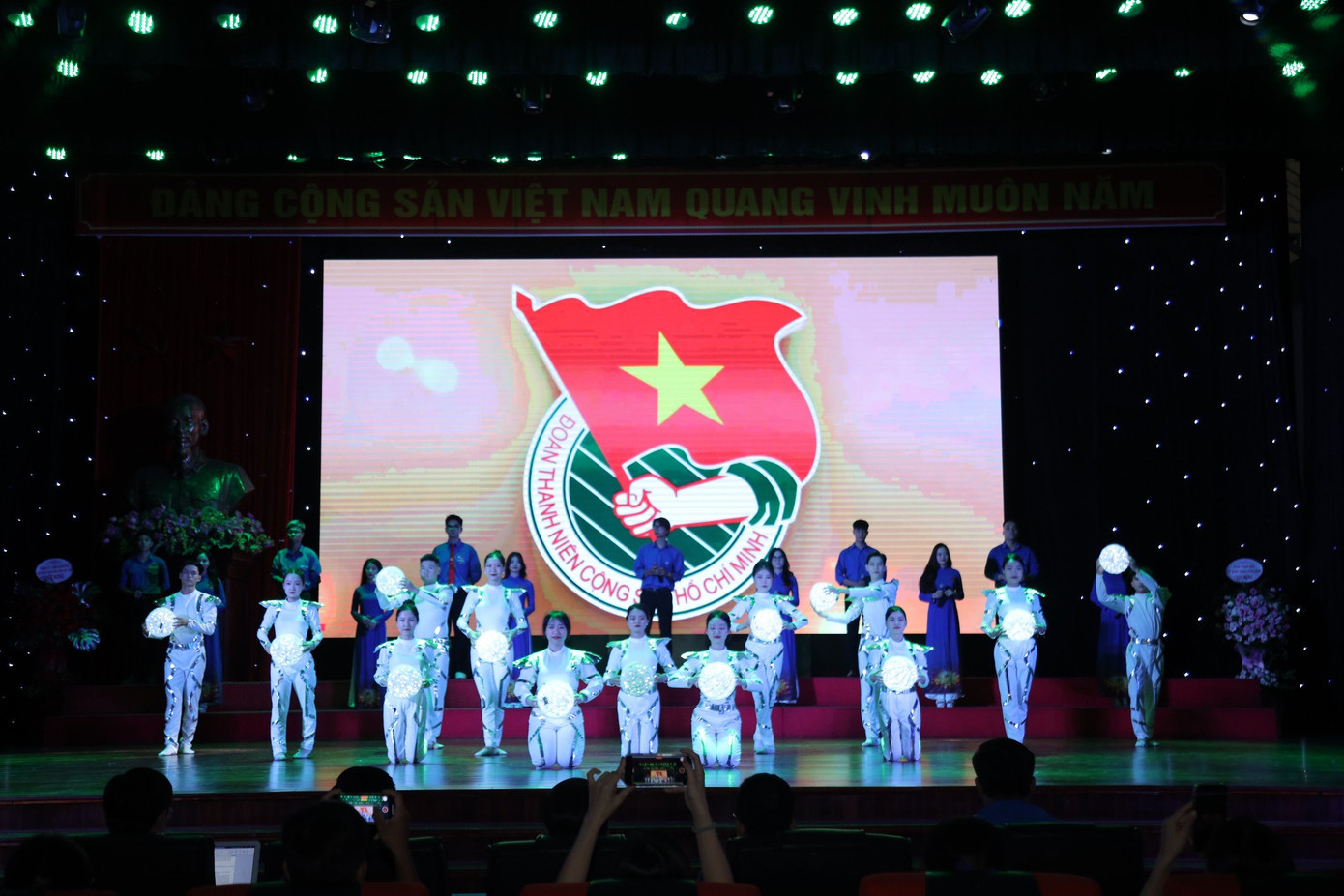 Các tiết mục văn nghệ đặc sắc tại Đại hội Các tiết mục văn nghệ đặc sắc tại Đại hội