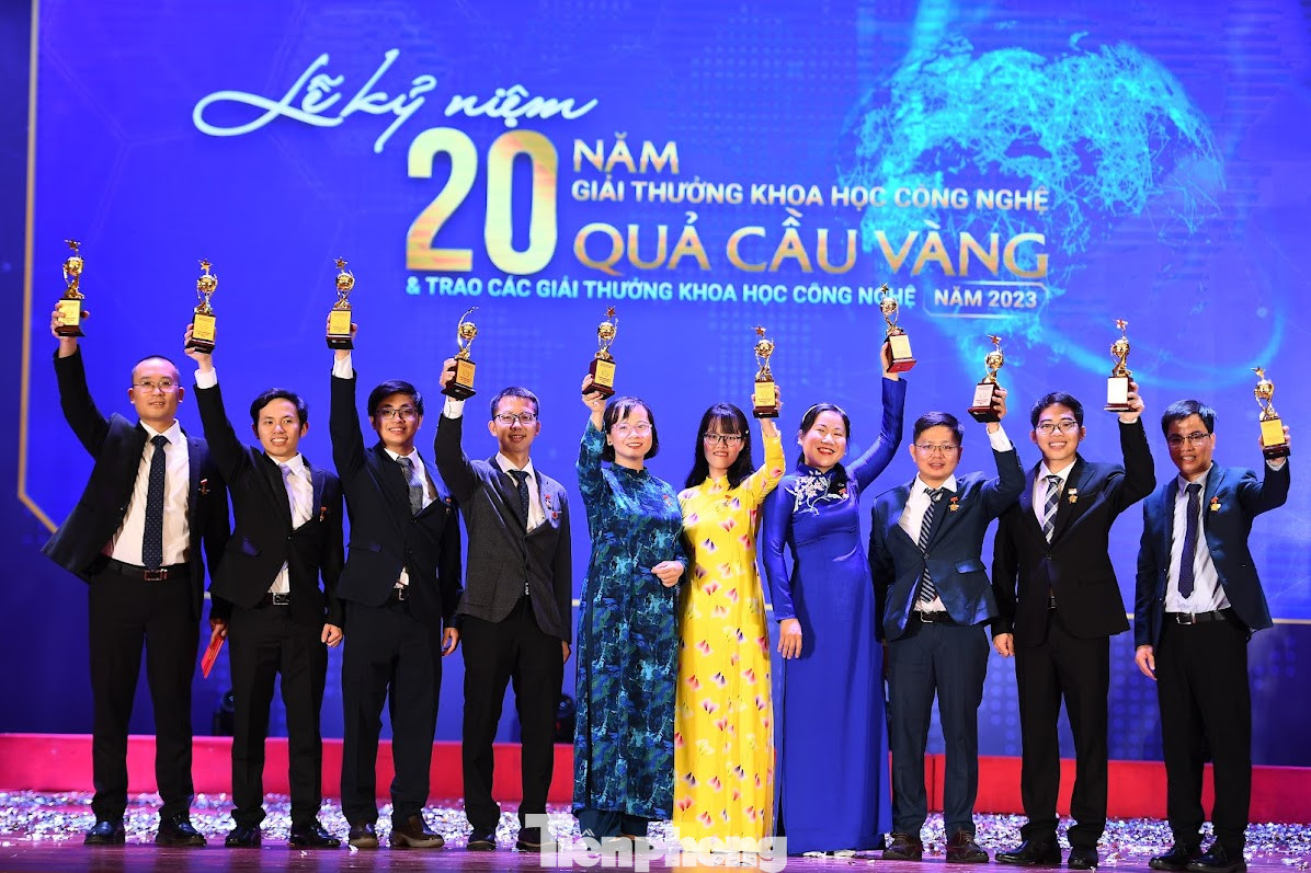 Các tài năng trẻ nhận Giải thưởng Khoa học Công nghệ Quả Cầu vàng năm 2024 Các tài năng trẻ nhận Giải thưởng Khoa học Công nghệ Quả Cầu vàng năm 2024