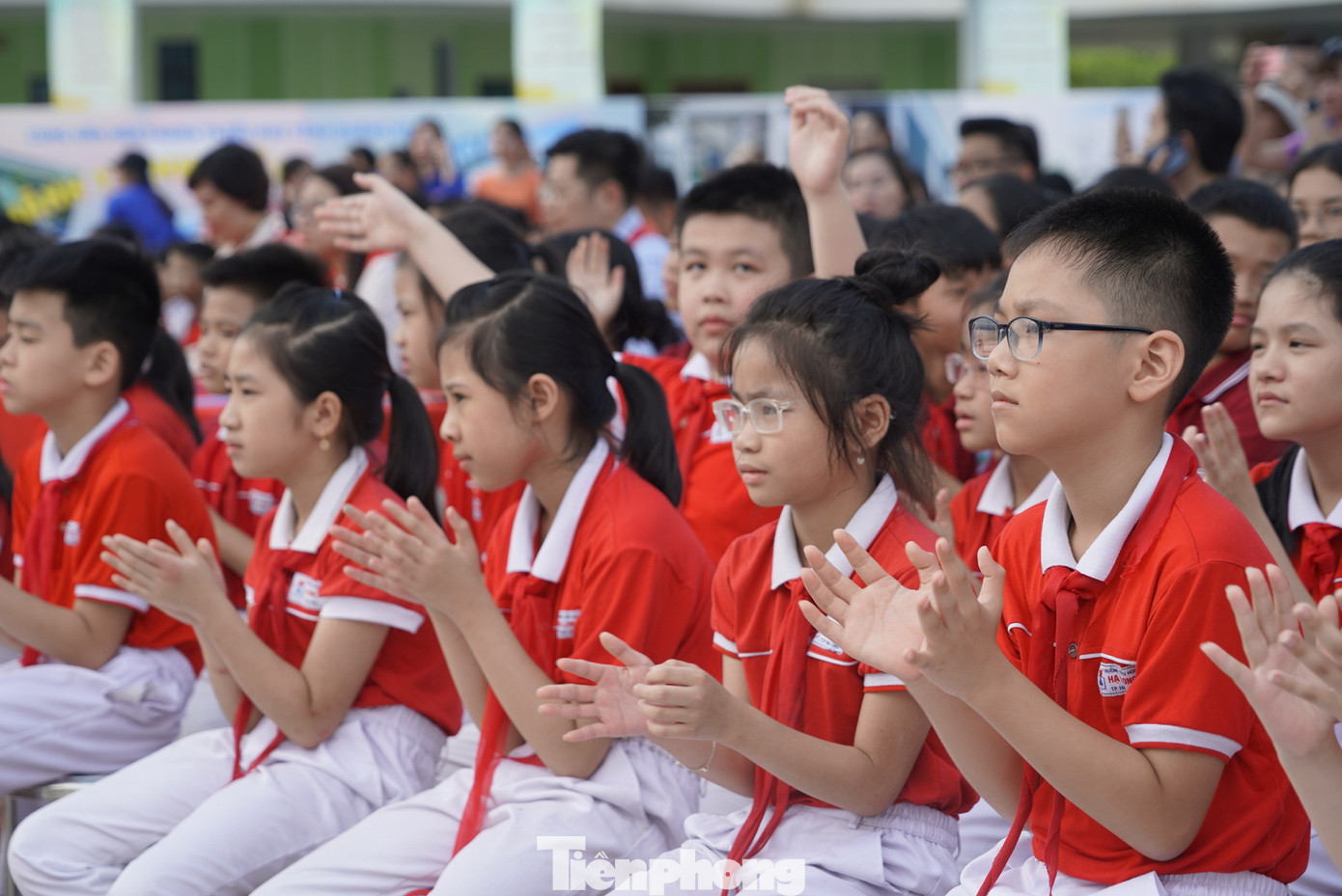 Các em thiếu nhi tham dự chương trình khai mạc hè. Ảnh: Hoàng Dương Các em thiếu nhi tham dự chương trình khai mạc hè. Ảnh: Hoàng Dương