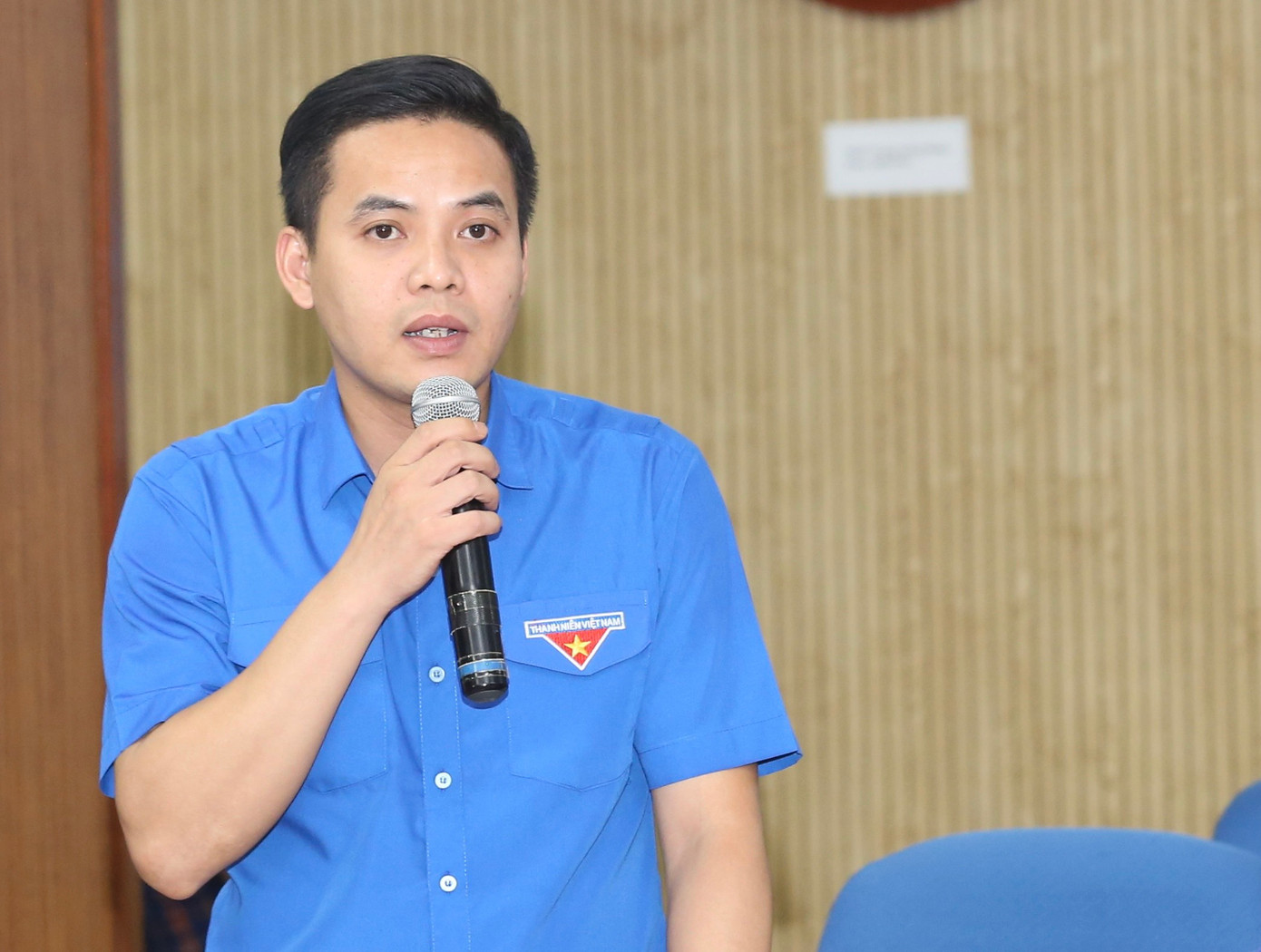 Đại diện các tỉnh Đoàn trao đổi tại hội nghị Đại diện các tỉnh Đoàn trao đổi tại hội nghị