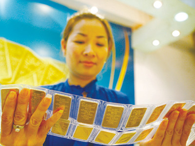 Tới đây, người dân vẫn được mua bán vàng miếng tại nơi Ngân hàng Nhà nước cho phép Ảnh: Hồng Vĩnh