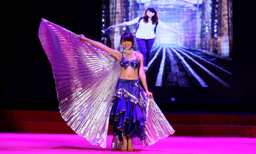 Vũ điệu Belly dance được nhiều thí sinh thể hiện trong đêm thi